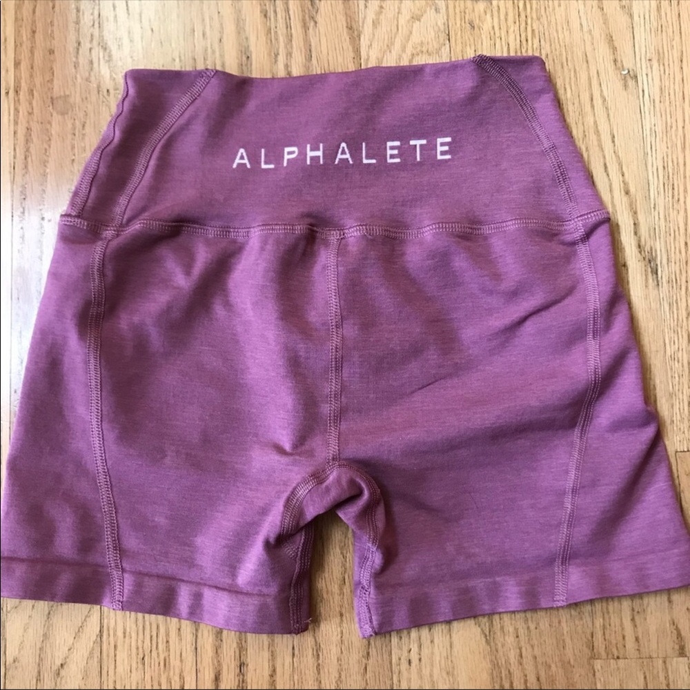 Alphalete revival shorts in mauve